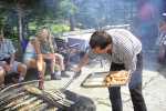 Peter-beim-Grillen.jpg